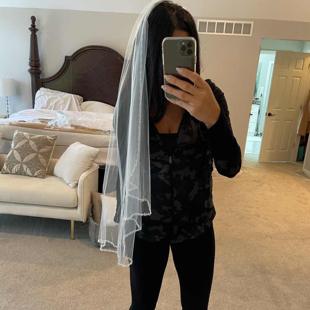 ivory finger tip veil